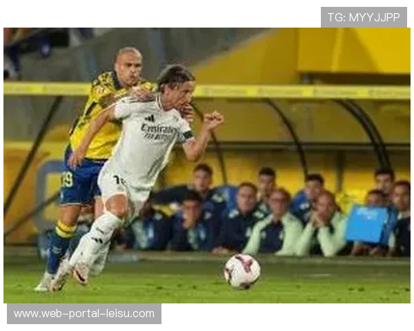 罗马诺：维尼修斯接近与皇马达成续约协议，违约金将达10亿欧元。